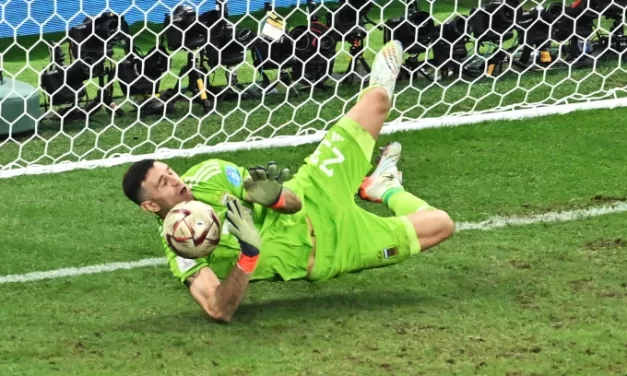 Najbolji golman na svetu želi da ode, seli se u redove najvećeg rivala bivšeg kluba?!