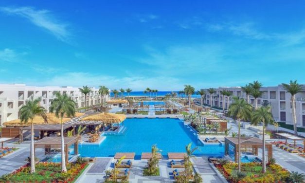 ZALIV SOMA, GDE SE PLAŽE NADMEĆU PO LEPOTI: U njemu ušuškan fenomenalan hotel iz čuvenog lanca Steigenberger