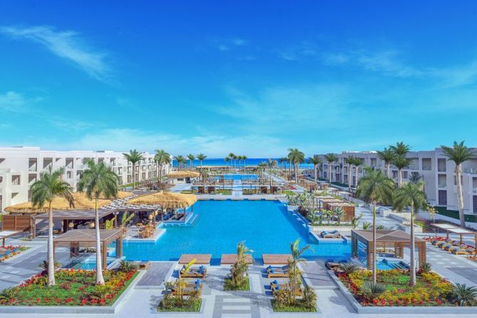 ZALIV SOMA, GDE SE PLAŽE NADMEĆU PO LEPOTI: U njemu ušuškan fenomenalan hotel iz čuvenog lanca Steigenberger