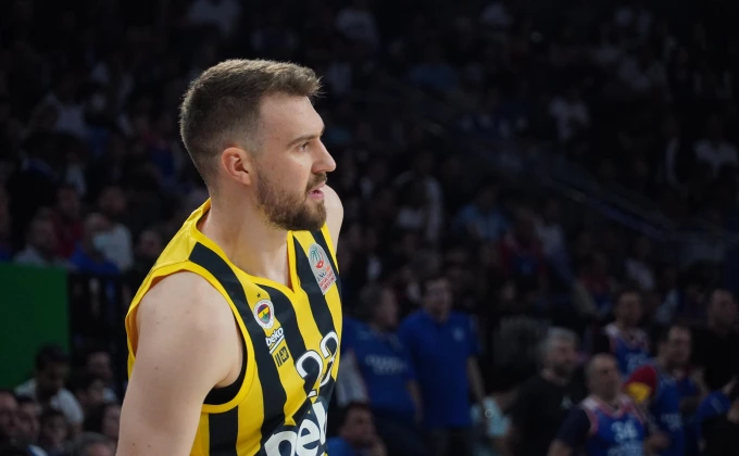 Provocirali Gudurića, on zablistao na terenu, Fener u polufinalu!