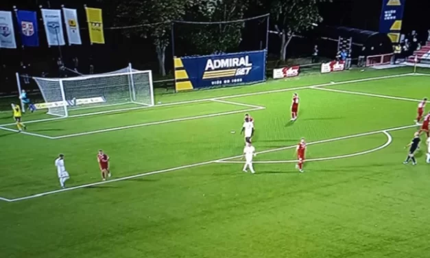 Feđa Dudić “probudio“ Kragujevčane, Radnički predao “fenjer“ Pančevcima!