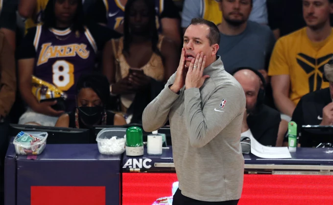 Sansi se rešavaju trenera, dovode NBA prvaka na klupu