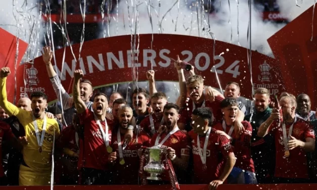 Ten Hag doneo Junajtedu istorijski trofej, Junajted bez premca u Engleskoj