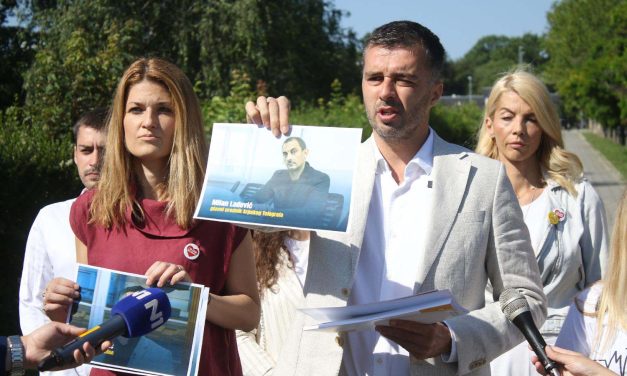 Manojlović: Tabloidi i pojedine televizije u saradnji s pojedincima iz BIA blate političke neistomišljenike