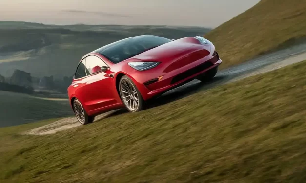 Rivalitet u Kini: Isporuke električnih vozila rastu dok BYD pokreće novi hibrid
