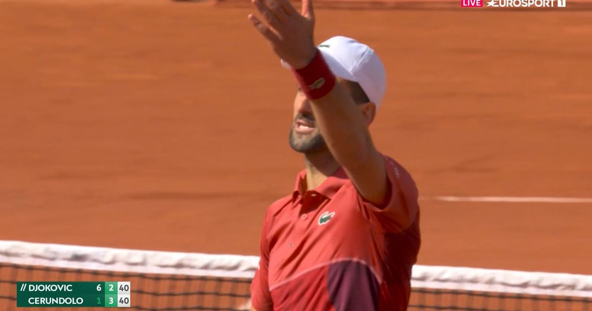 Novak poludeo i vrisnuo kao retko kad: Ova greška navijača je glavni razlog