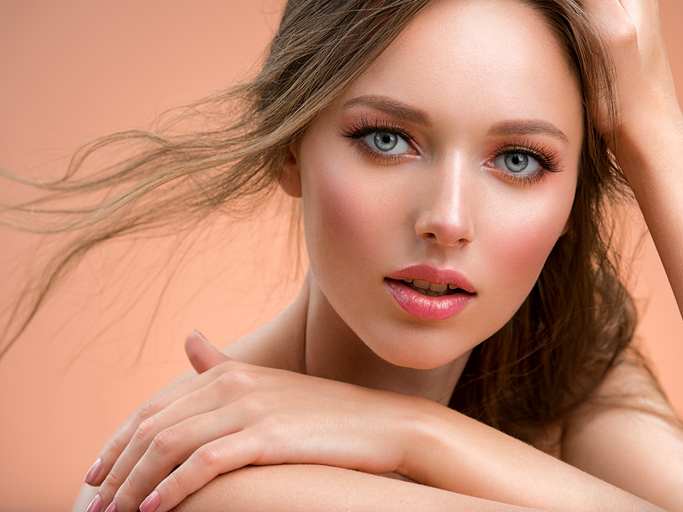 Najnežnija letnja šminka: 5 načina za nošenje roze makeupa