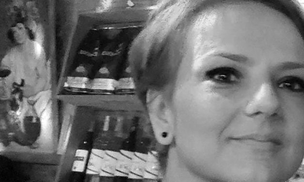 „Da ti srce pukne kad čuješ kako deca pevaju i plaču“: Đaci u Banjaluci horski pevaju za nastradalu Milanu