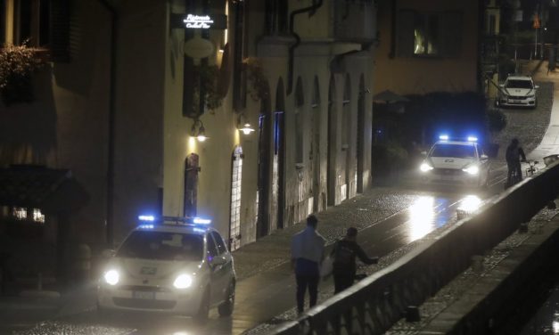 Pijani vozač pokušao nakon svađe da pregazi grupu tinejdžera: Ceo incident snimila meštanka Milana