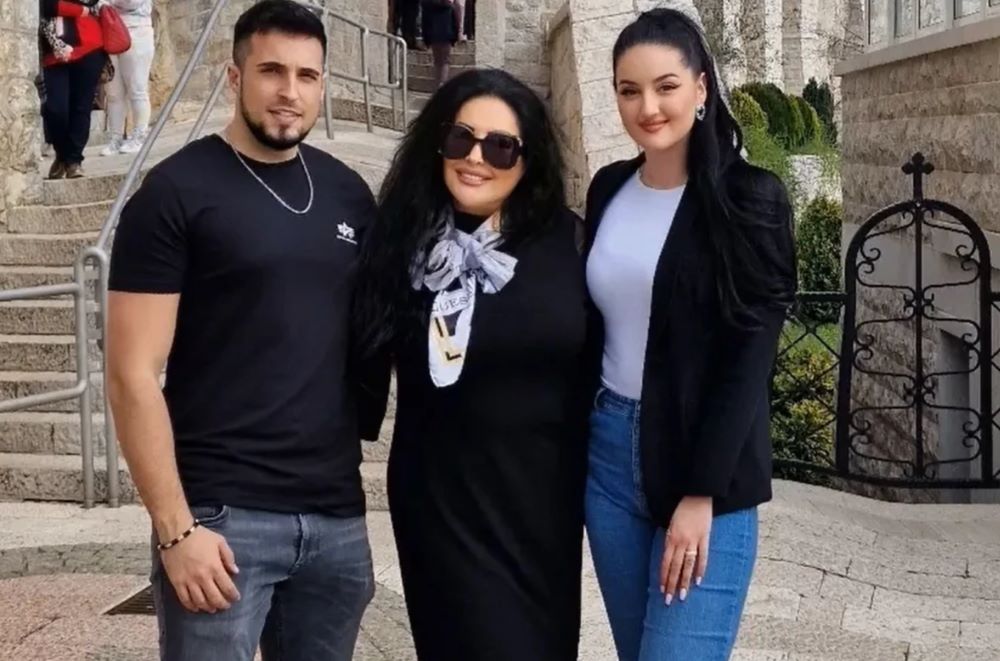 draganina-i-tonijeva-cerka-vise-nece-da-cuti-posle-razvoda-roditelja-otkrila-sta-misli-o-ocu.jpg Draganina i Tonijeva ćerka više neće da ćuti: Posle razvoda roditelja otkrila šta misli o ocu