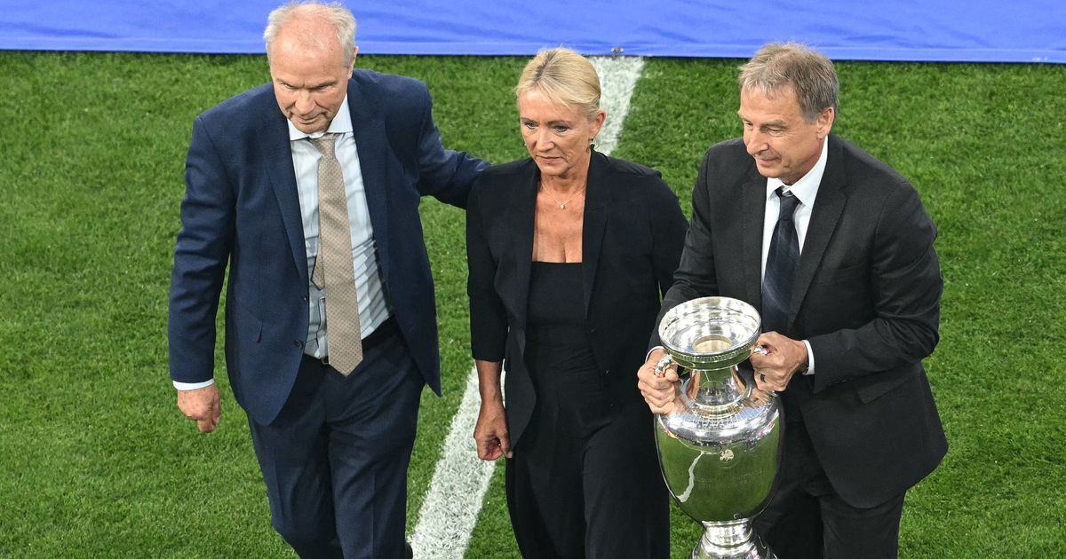 Emotivan početak Eura: Žena legendarnog nedavno preminulog fudbalera u društvu Klinsmana unela pehar