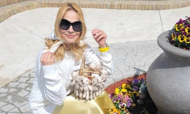 Mlađim ženama nabila kompleks: U sedmoj deceniji Olivera Balašević PRŠTI u kupaćem, neverovatna građa FOTO