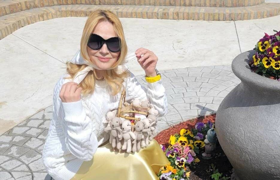 Mlađim ženama nabila kompleks: U sedmoj deceniji Olivera Balašević PRŠTI u kupaćem, neverovatna građa FOTO