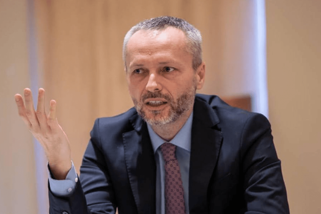 Olenik: Zakoni, koji važe za građane, ne važe za popove