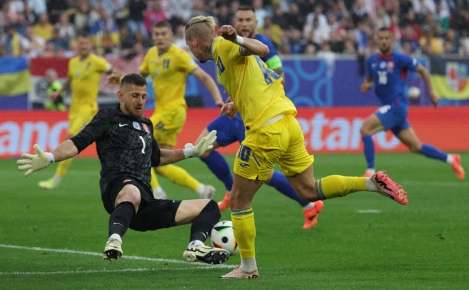 Preokret Ukrajine, Jaremčuk kao Bergkamp!