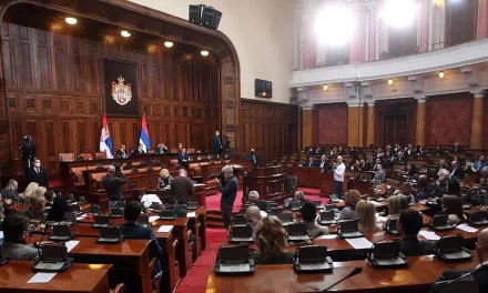 Otvoreni parlament: Praksa zabrane obraćanja građana u holu Skupštine Srbije nije dobra