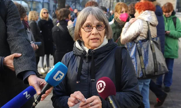 Žene u crnom u centru Beograda obeležile 30 godina od zločina u Sjeverinu