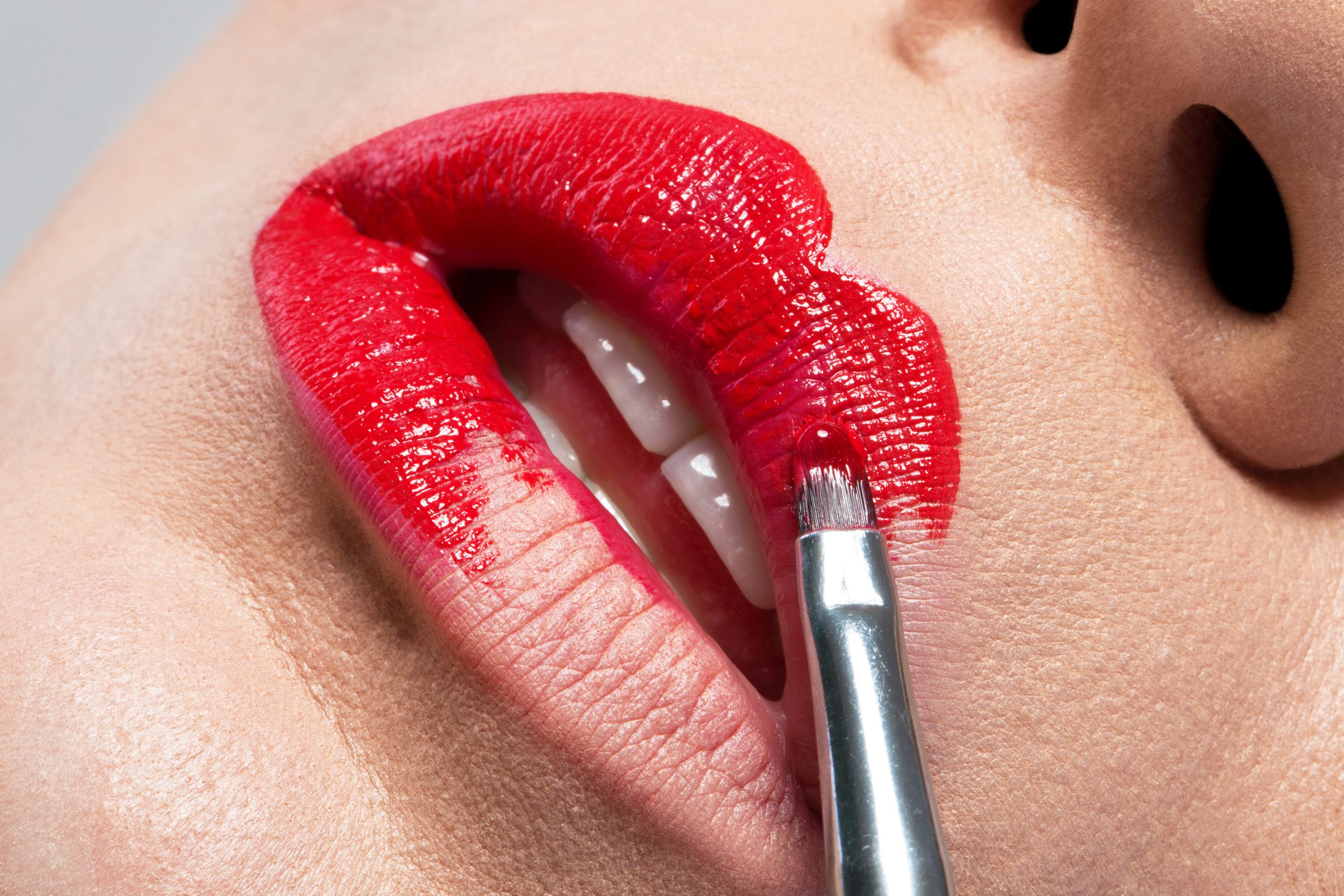 Kako uvećati usne šminkom (a da to ne izgleda očigledno?)