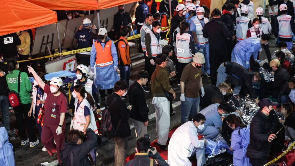 U Južnoj Koreji za Noć veštica zbog gužve poginulo 59, povređeno bar još 150 osoba