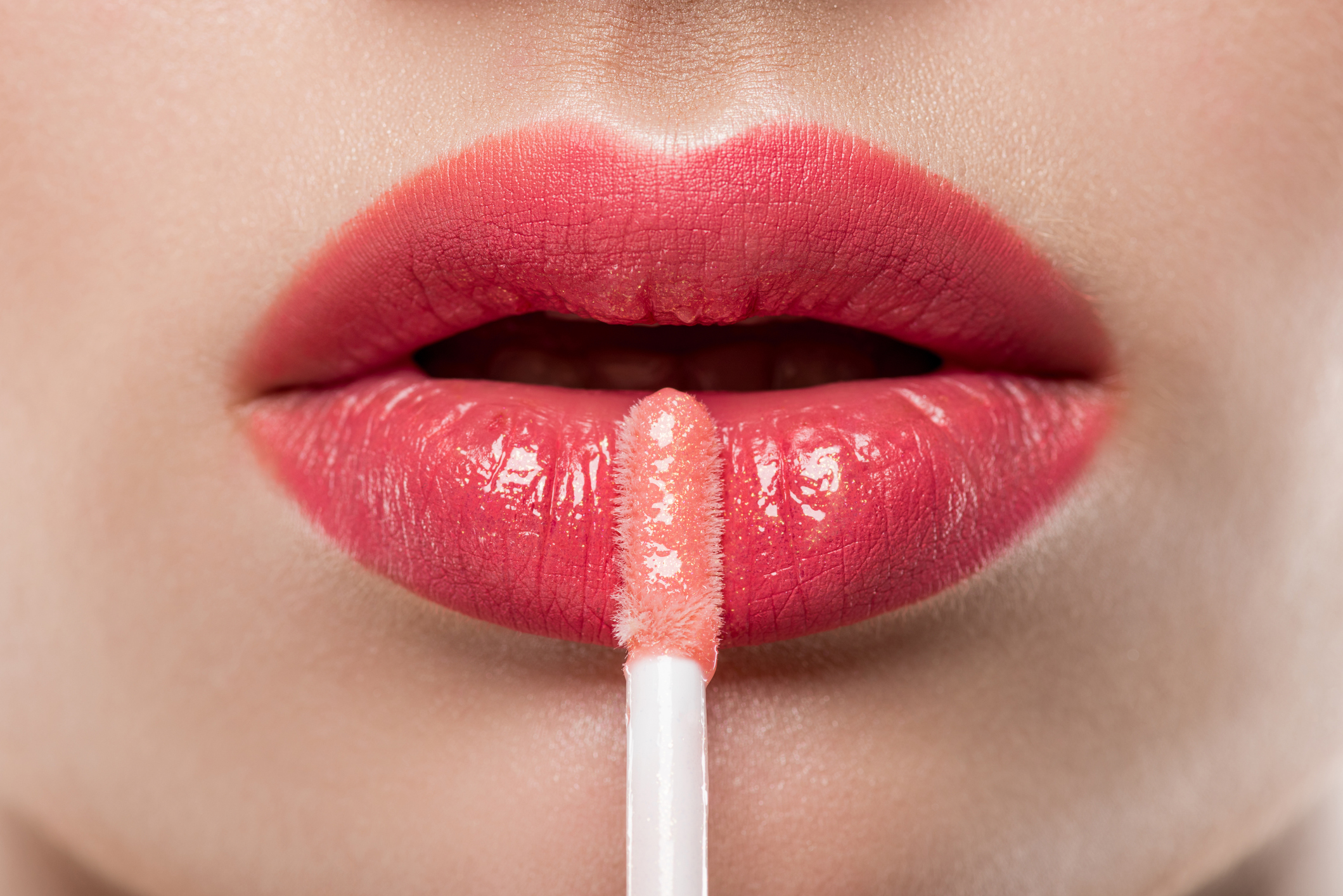 Cherub usne: Najnoviji TikTok trend pomoću kojeg usne izgledaju bolje nego posle filera!