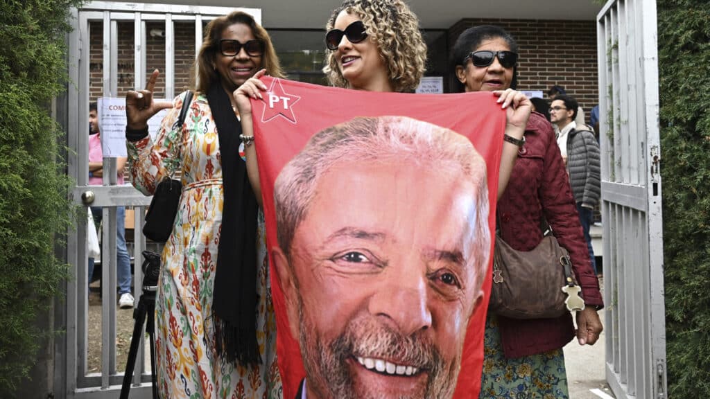 Lula da Silva novi predsednik Brazila, na ulicama brazilskih gradova slavlje njegovih pristalica (FOTO)