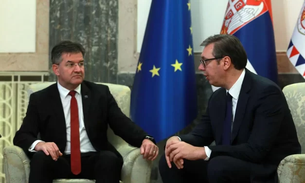 Lajčak nakon sastanka sa Vučićem: Nasilje mora biti izbegnuto, dugačak, težak, ali fer razgovor