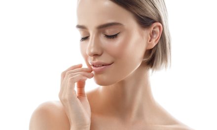 Saveti šminkera poznatih: Tri načina da šminkom postignete besprekornu kožu