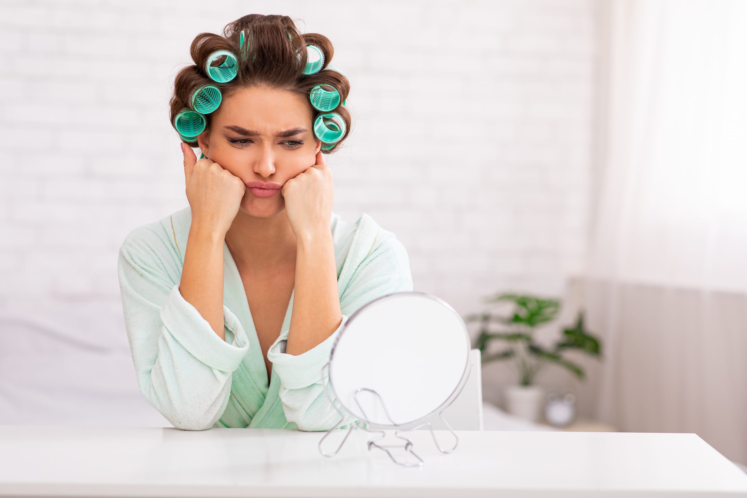 Zašto izgledate loše bez šminke: 4 stvarna razloga i kako da podignete svoje samopouzdanje!