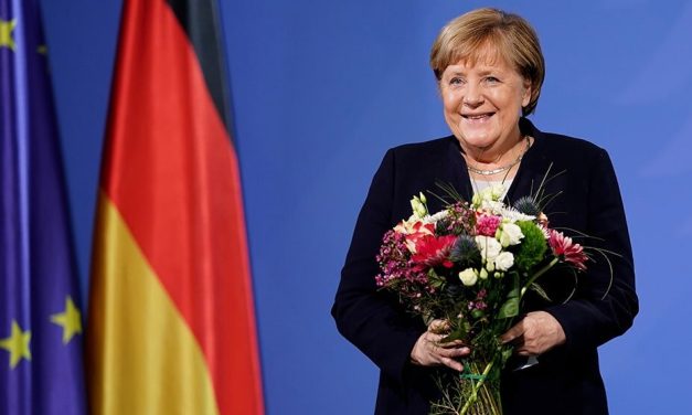 Nemci i dalje Angeli Merkel plaćaju šminkerku i frizerku