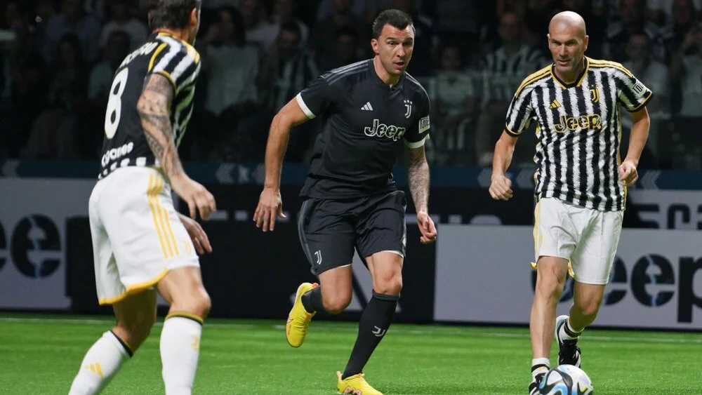 Legende Juventusa obeležile stogodišnjicu kluba u rukama porodice Anjeli