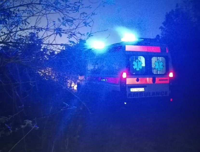 Detalji nesreće u Novom Pazaru: Žena vozila velikom brzinom, vatrogasci sekli vozilo da dođu do povređenih