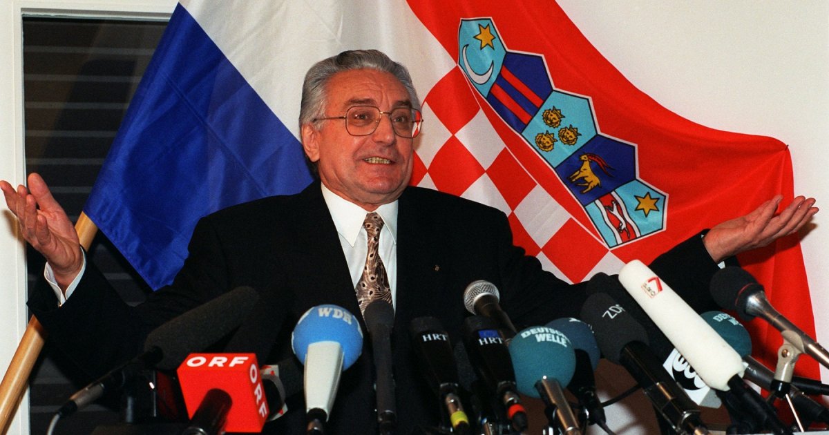 u-podstrani-otkriven-spomenik-franji-tudjmanu.jpg U Podstrani otkriven spomenik Franji Tuđmanu