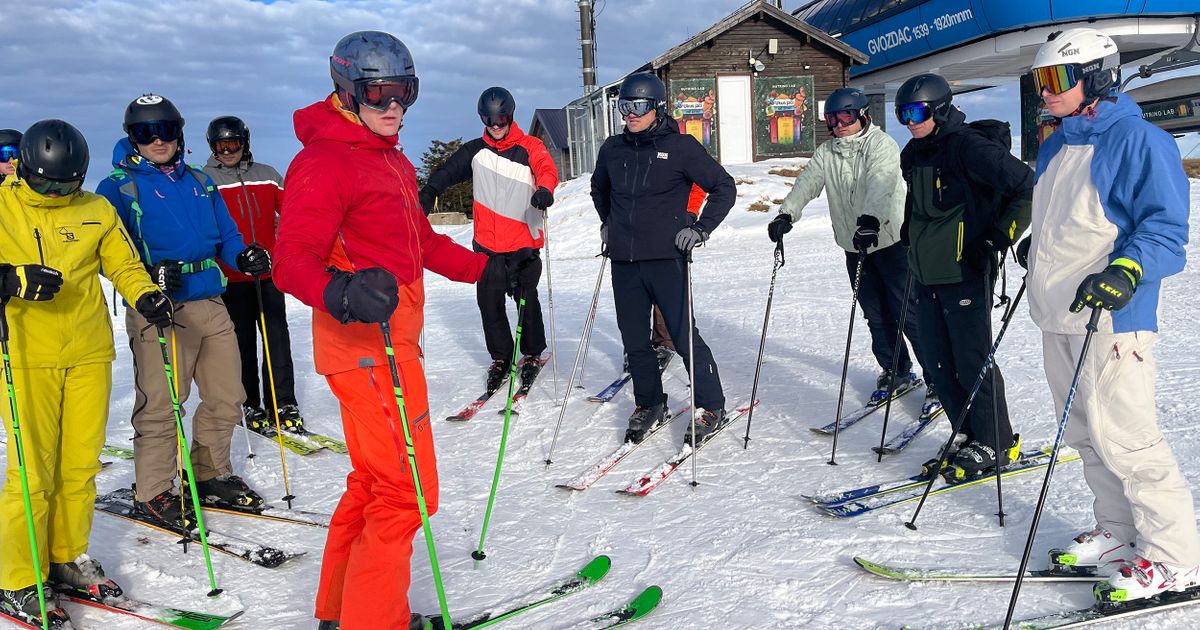 Kurs za instruktore skijanja u Vojsci Srbije: Nastavu na Kopaoniku izvode i gostujući predavači