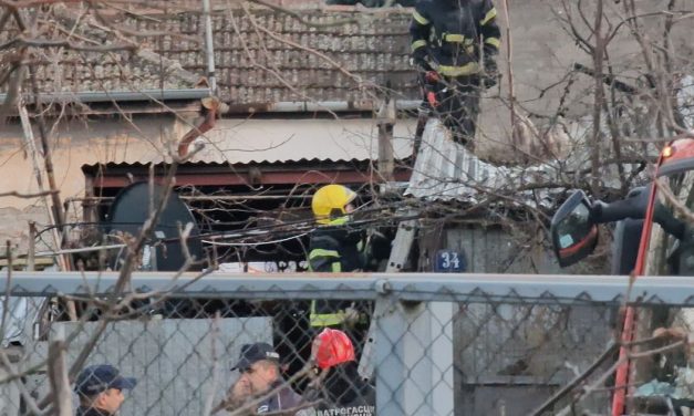 Požar u Novom Sadu: Vlasnik kuće zadobio opekotine