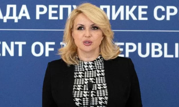 Ministarka Darija Kisić simbolično zasadila ružu