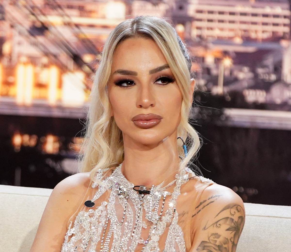 aleks-nikolic-pokazala-cerkinu-sobu-pa-otkrila-kako-se-oseca-posle-prica-da-ima-tumor-foto.jpg Aleks Nikolić pokazala ćerkinu sobu, pa otkrila kako se oseća posle priča da ima tumor (foto)