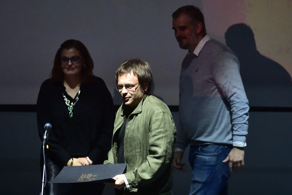 „Beogradski pobednik“ filmu „Gospodar“, trujumf Mladena Đorđevića sa socijalnom dramom „Radnička klasa ide u pakao“: Dodelom nagrada svečano završen 52. Fest