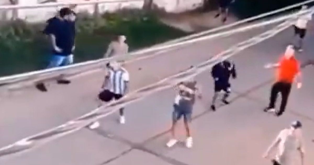 Pucnjava pred Arsenalov meč: Navijači pravili haos, gađali se kamenicama