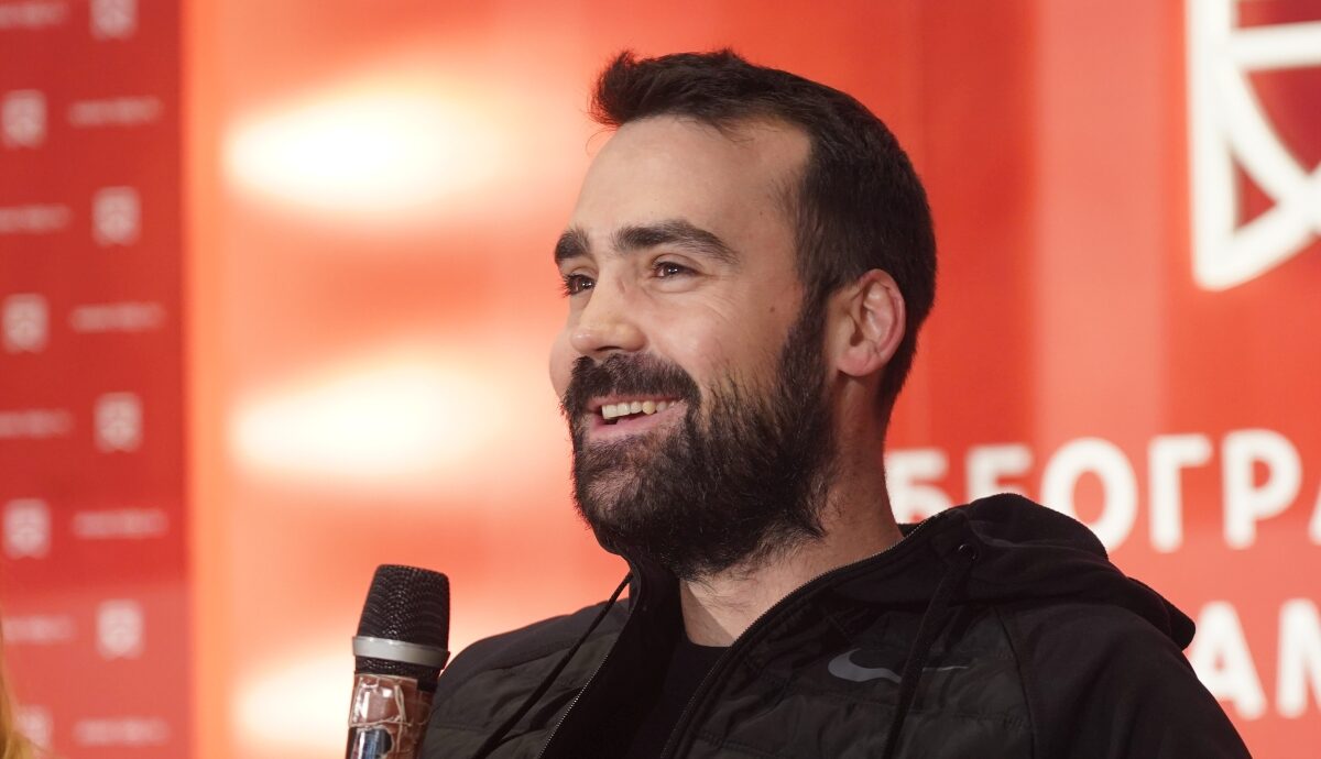 majka-harala-jugoslavijom-lepotica-bez-konkurencije-miodrag-u-potpunosti-lici-na-nju-iste-oci-i-osmeh-foto.jpg Majka harala Jugoslavijom, lepotica bez konkurencije: Miodrag u potpunosti liči na nju, iste oči i osmeh FOTO