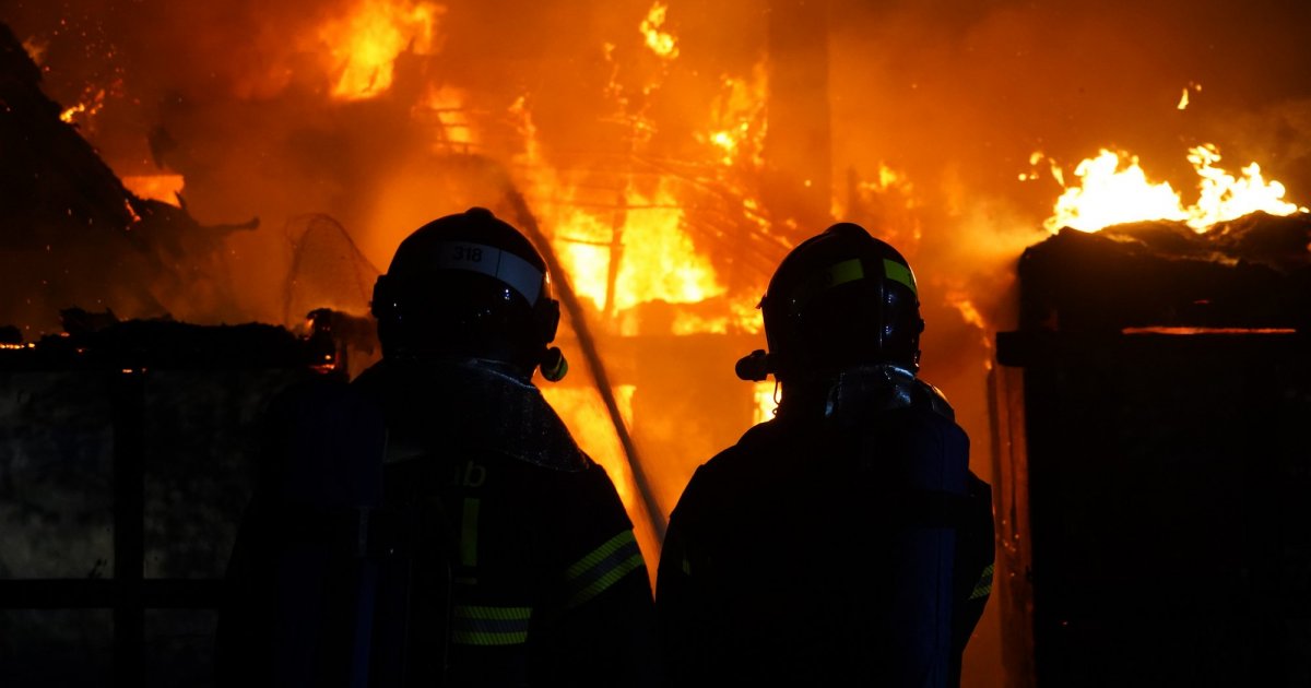 Jeziv snimak požara u Rusiji: Plamen za nekoliko sekundi progutao soliter
