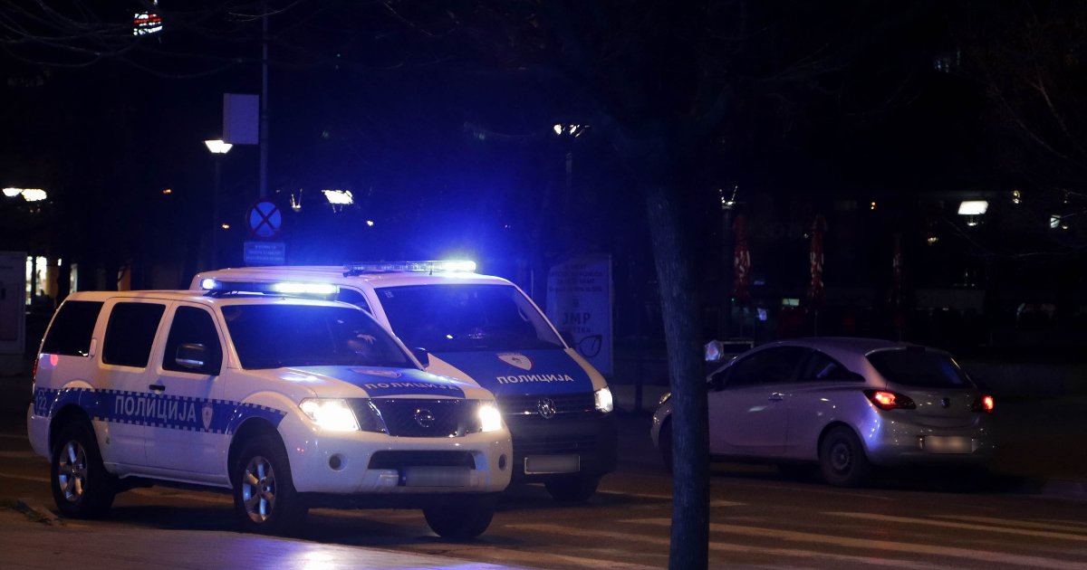 napadnut-policajac-morao-da-puca-drama-u-centru-milica.jpg Napadnut policajac, morao da puca: Drama u centru Milića