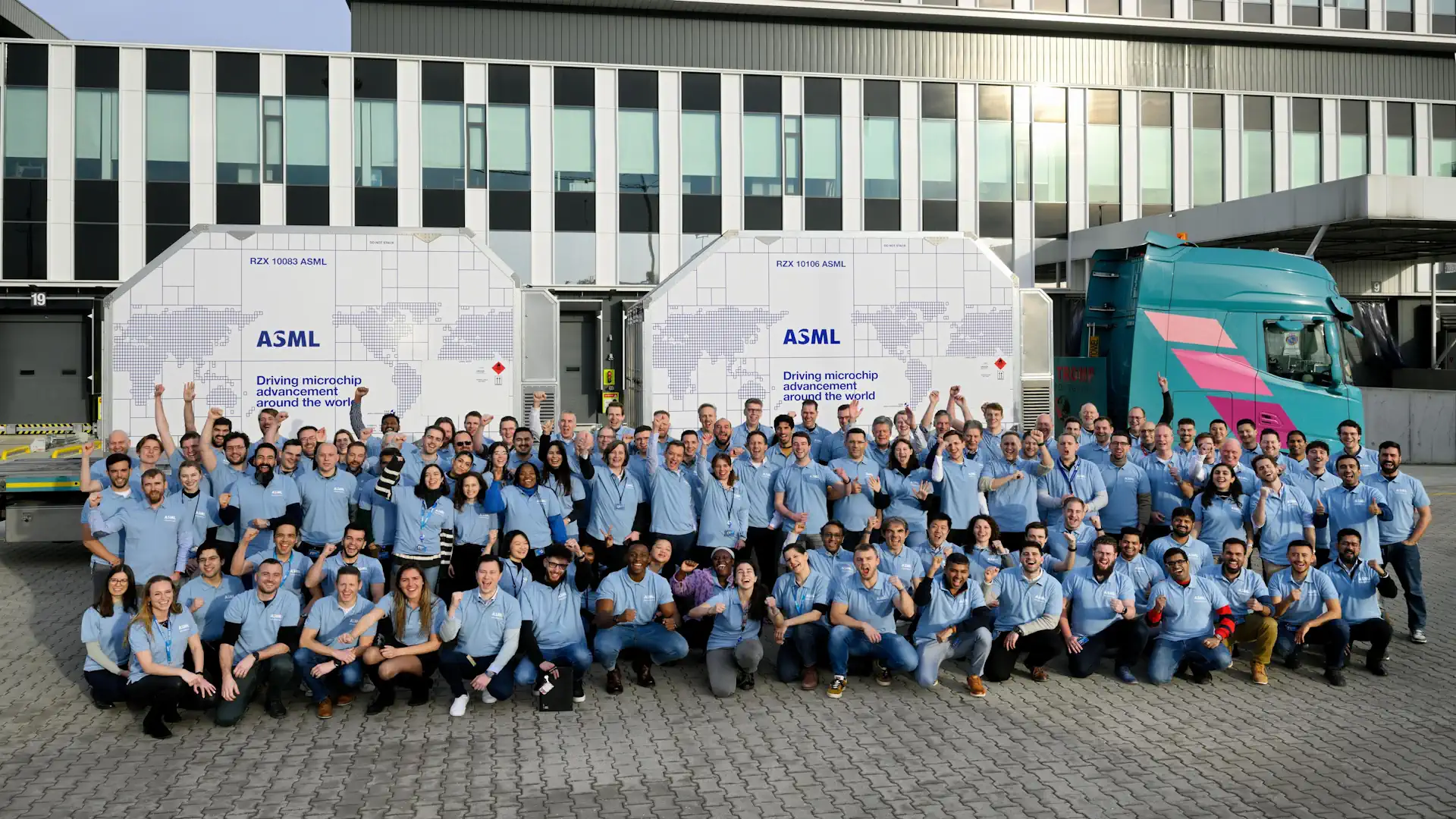 najnovija-asml-masina-utire-put-novoj-eri-proizvodnje-cipova-omogucava-2-nm-i-naprednije-procese.webp Najnovija ASML mašina utire put novoj eri proizvodnje čipova: omogućava 2 nm i naprednije procese