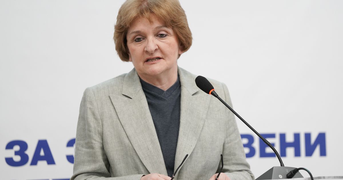 ministarka-grujicic-prisustvovala-urucenju-besplatnih-defibrilatora-zdravstvenim-ustanovama-srbiji.jpg Ministarka Grujičić prisustvovala uručenju besplatnih defibrilatora zdravstvenim ustanovama Srbiji