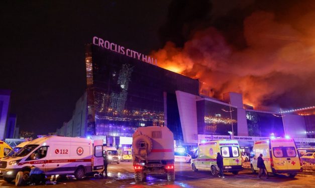 Najmanje 40 mrtvih i 100 ranjenih u pucnjavi i požaru u koncertnoj dvorani u Moskvi