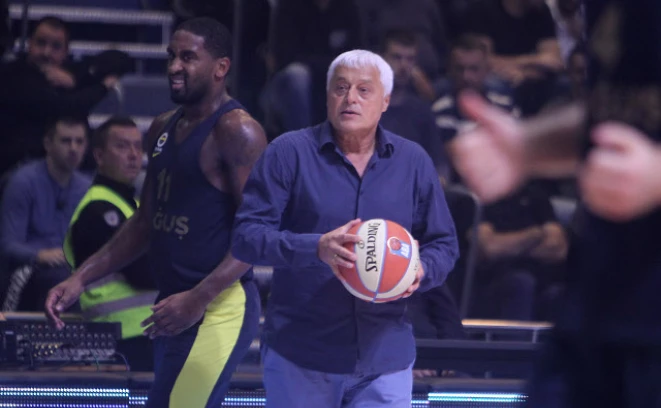muta-nikolic-uveren-ameri-su-nevazni-ako-smo-mi-tip-top.jpg Muta Nikolić uveren: „Ameri su nevažni, ako smo mi tip-top“