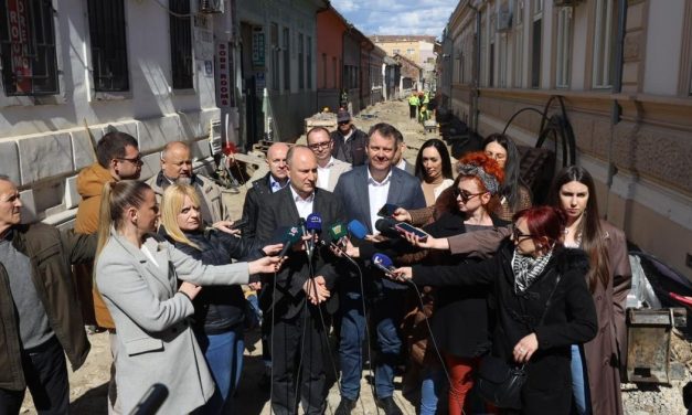 Đurić i Mirović obišli najveće gradilište ovog dela Evrope: Novi park na 1,2 hektara i rekonstrukcija 600 kuća