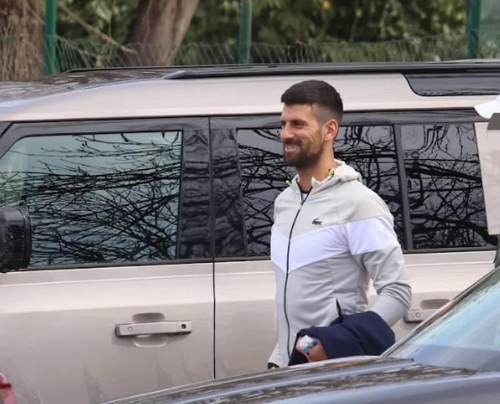 NOVAK ĐOKOVIĆ STIGAO U SRBIJU! Prve slike tenisera iz Beograda, vozi auto koji košta 100.000 evra