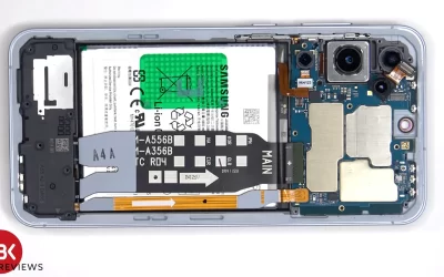 Kompletno rastavljeni Samsung Galaxy A55 se dobro kotira po pitanju popravke