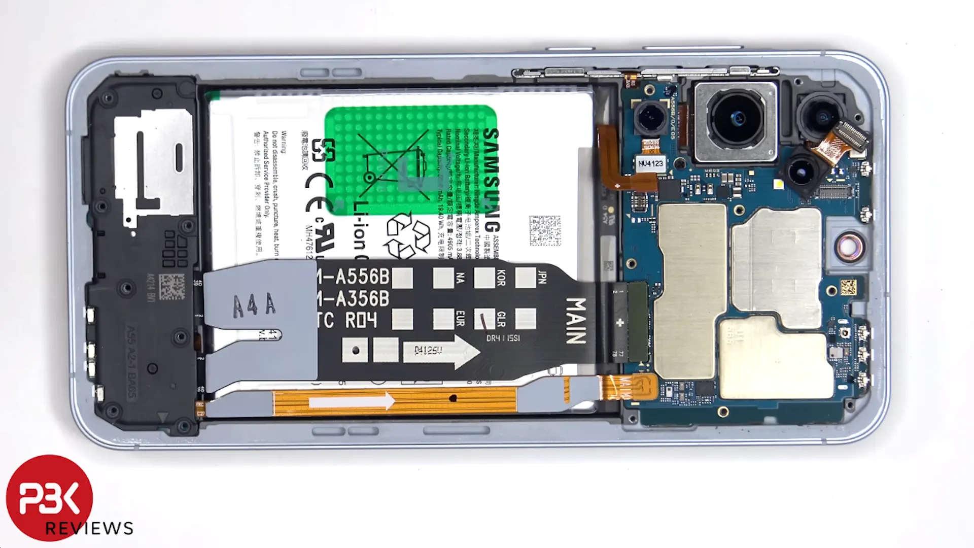 Kompletno rastavljeni Samsung Galaxy A55 se dobro kotira po pitanju popravke