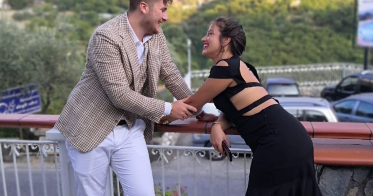 momak-i-devojka-spasili-zivot-mladicu-koji-se-srusio-na-stanici-zovu-nas-herojima-ali-to-je-nasa-duznost.jpg Momak i devojka spasili život mladiću koji se srušio na stanici: „Zovu nas herojima, ali to je naša dužnost“